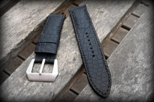 bracelet-montre-alligator-noir-mat-gomme-vanuatu-3