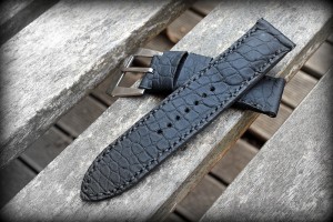 bracelet-montre-alligator-noir-mat-gomme-vanuatu-5